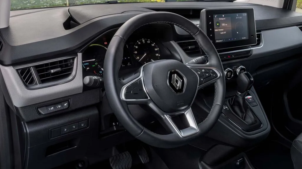 RENAULT KANGOO E-TECH 
                           100% ELÉCTRICO — caja de cambios con tres niveles de regeneración