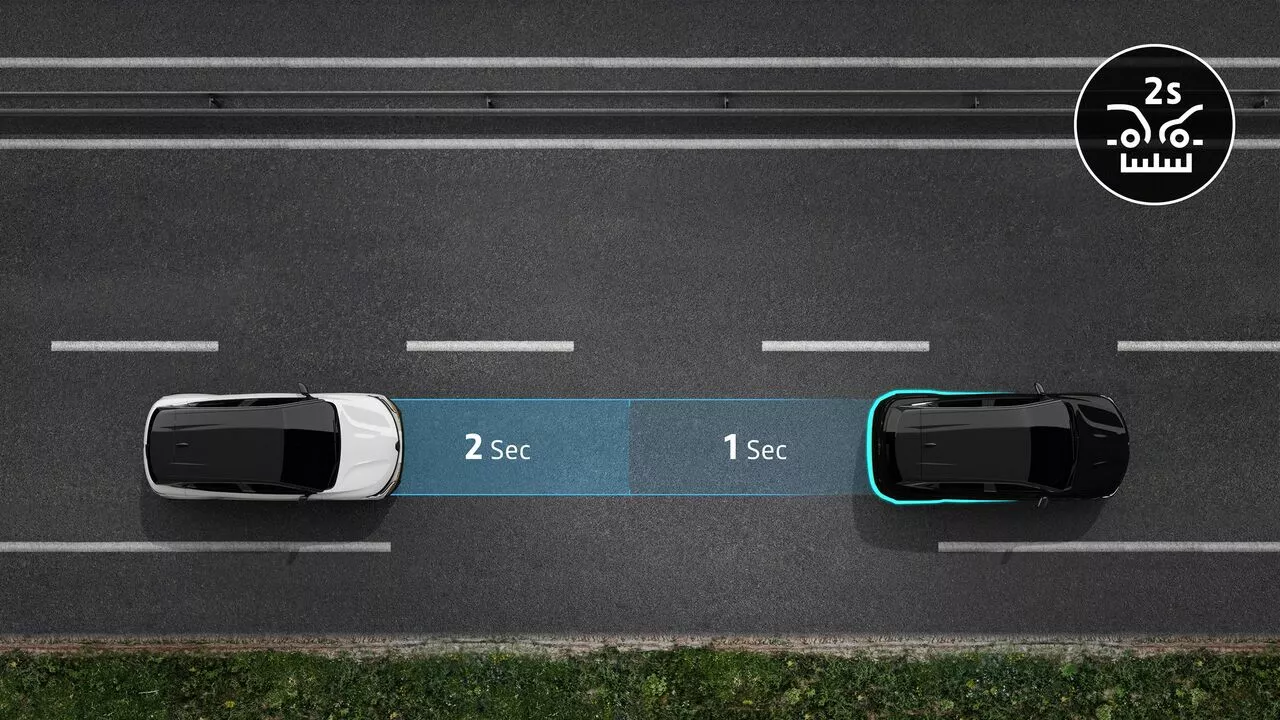 RENAULT MEGANE E-TECH 
100% ELÉCTRICO — alerta de colisión frontal y distancia segura