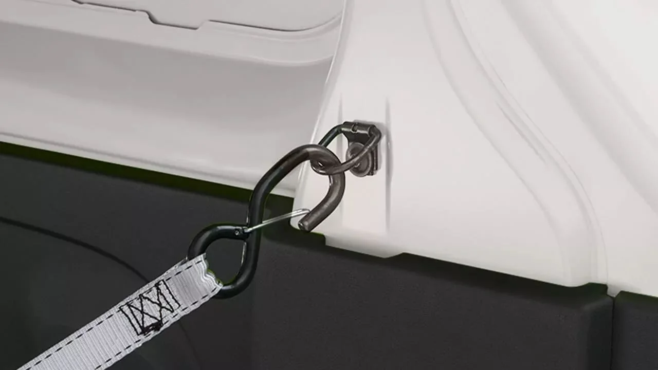 RENAULT TRAFIC — anillos de amarre